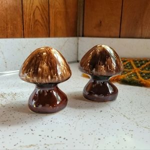 Vintage Mushroom Salt & Pepper